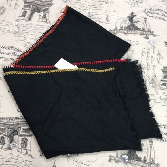 Free People Common Thread Blanket Wrap Scarf - Picture 5 of 6